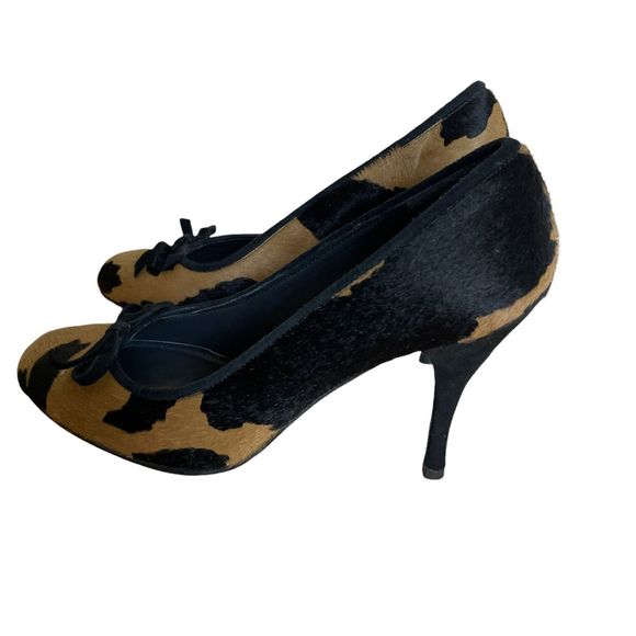 Stuart Weitzman Tan & Black Holstein Calf Hair Suede trim Round Toe Stiletto Hee - Picture 7 of 11